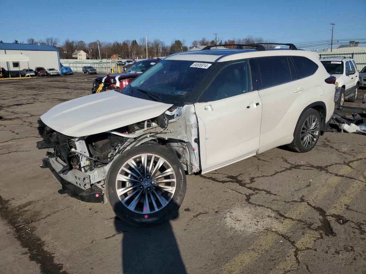 Lot #3050507091 2020 TOYOTA HIGHLANDER