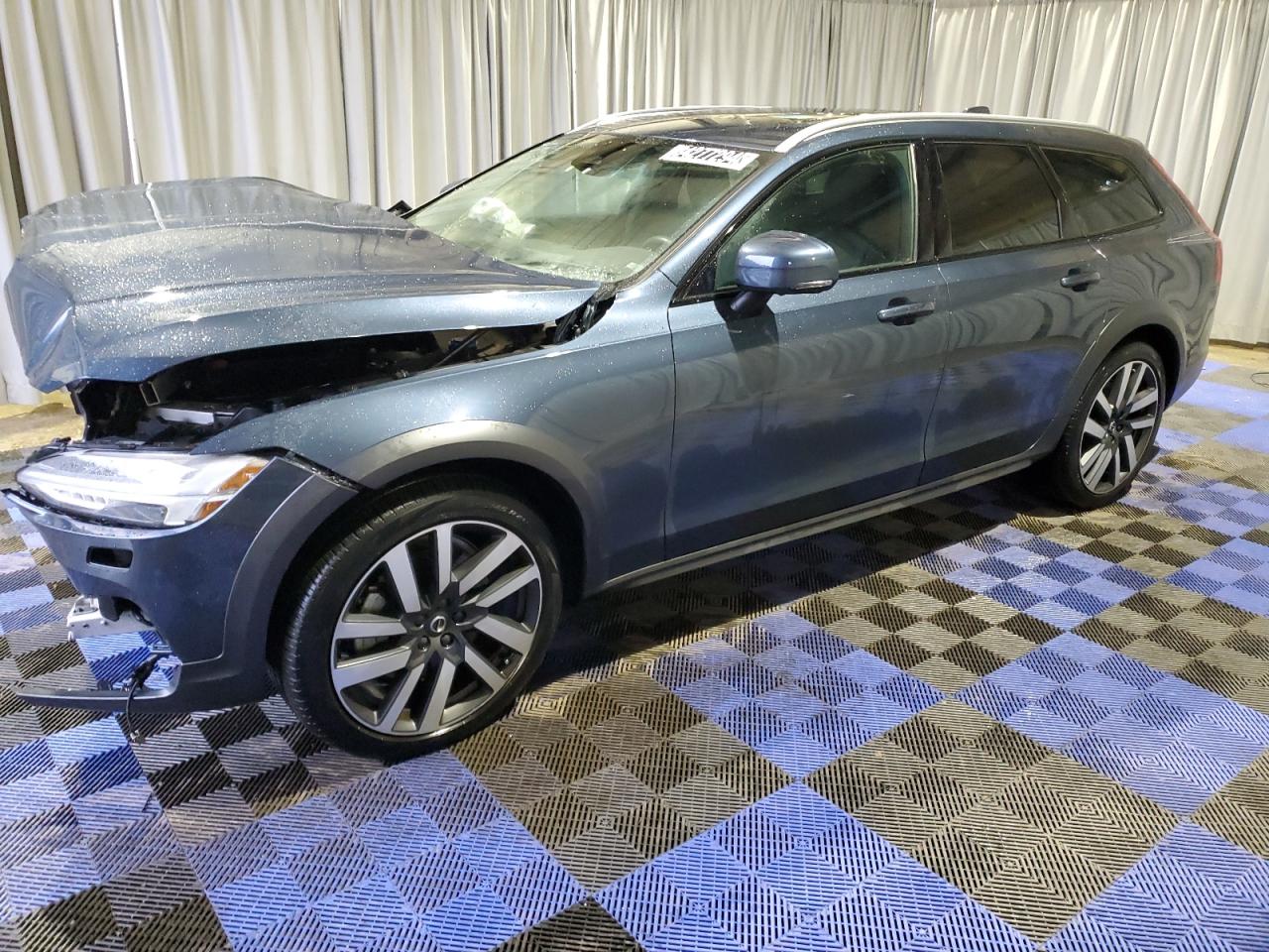  Salvage Volvo V90