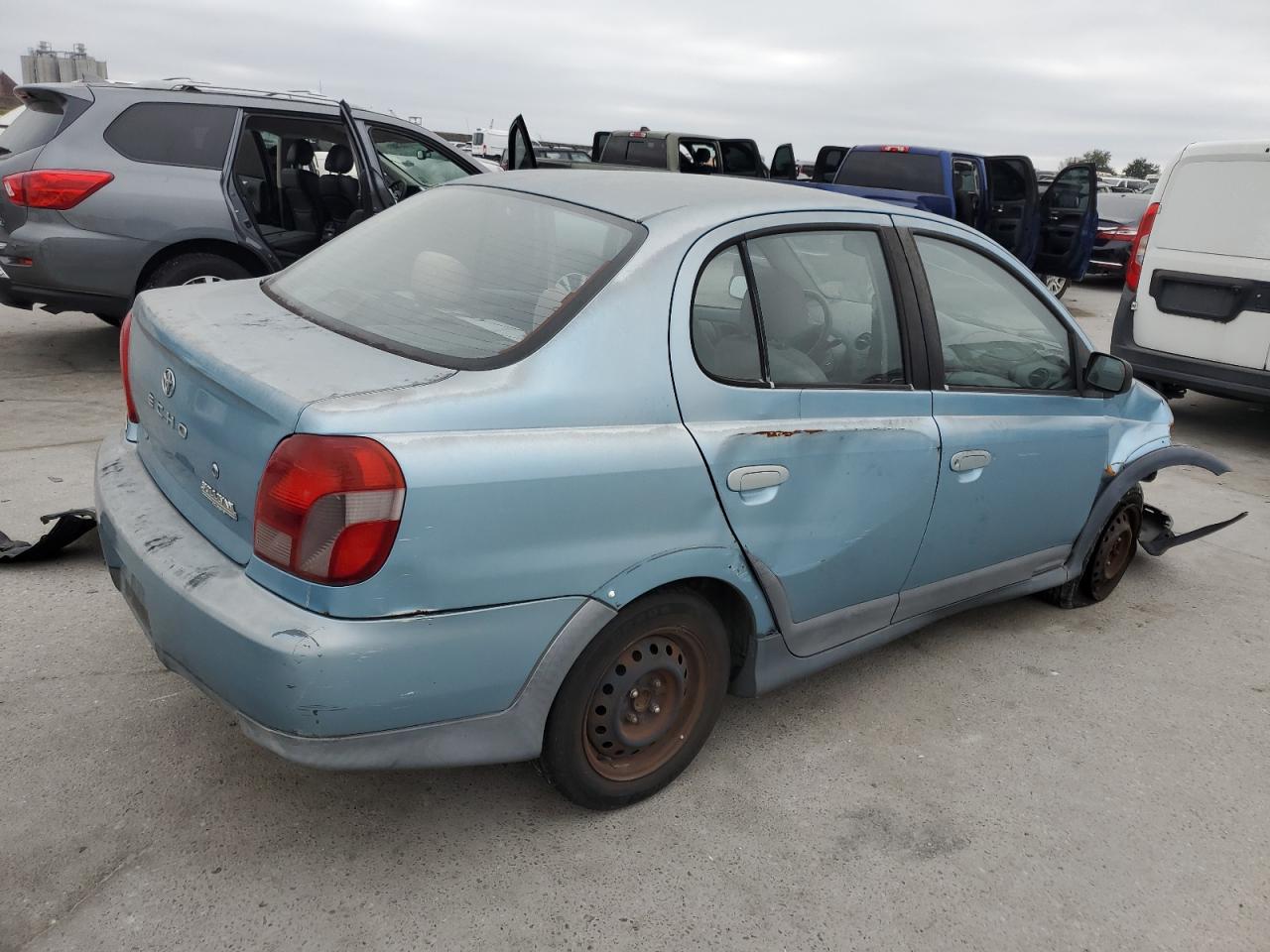 Lot #3048537910 2002 TOYOTA ECHO