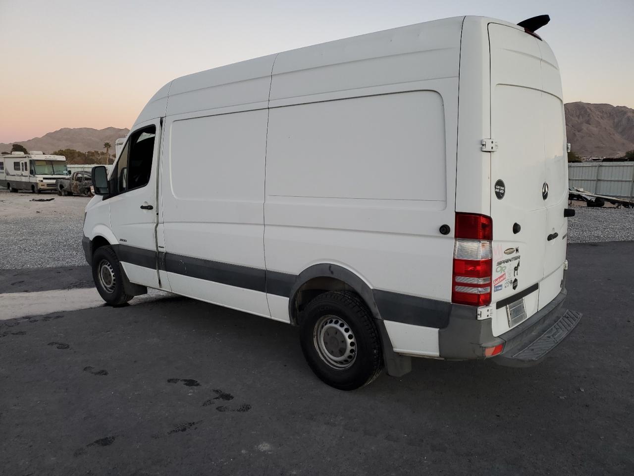 Lot #3024678598 2014 MERCEDES-BENZ SPRINTER 2