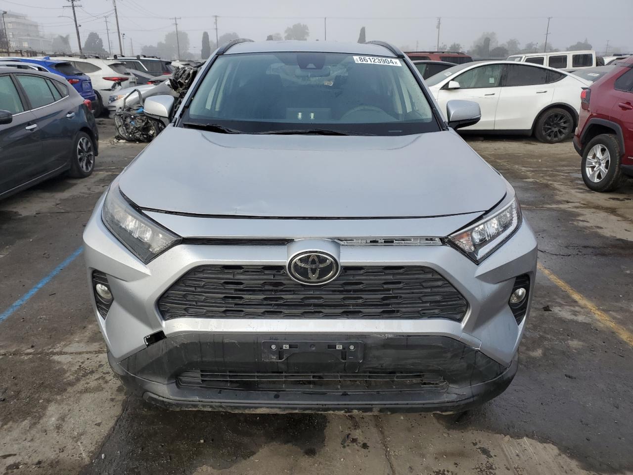 Lot #3030392465 2020 TOYOTA RAV4 XLE