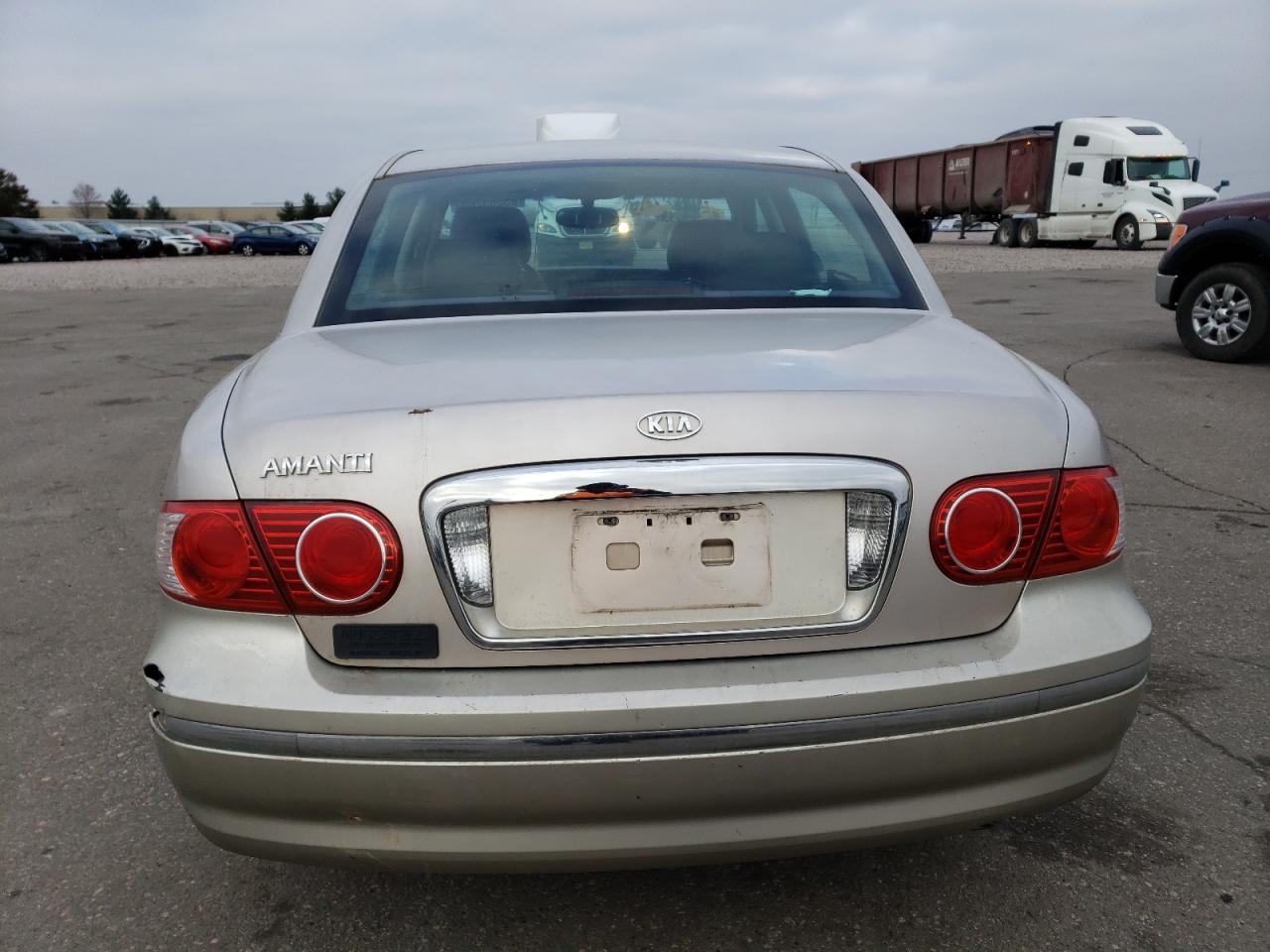 Lot #3033070001 2005 KIA AMANTI