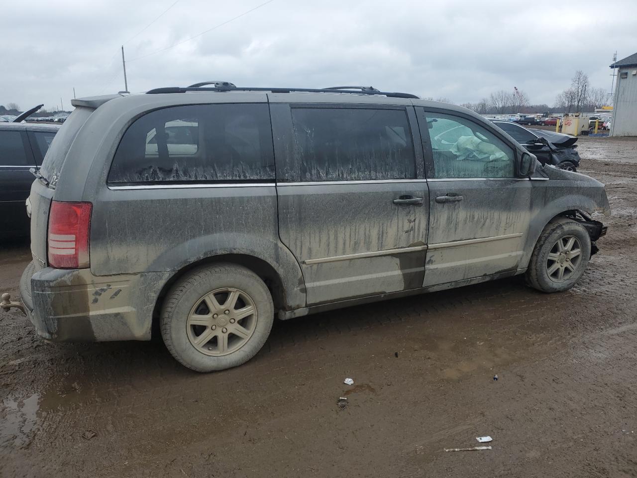 Lot #3050412886 2010 CHRYSLER TOWN & COU