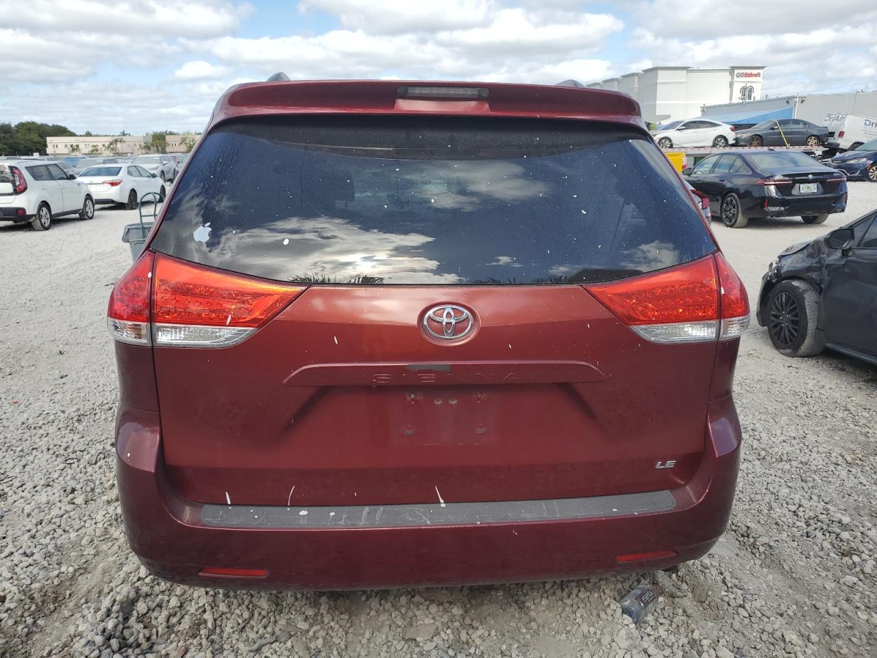 Lot #3029579083 2012 TOYOTA SIENNA LE