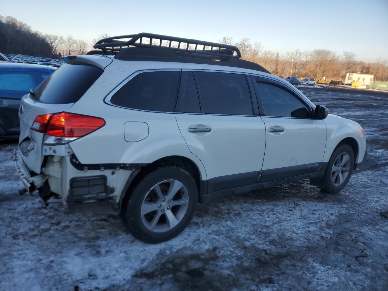 Lot #3052290634 2014 SUBARU OUTBACK 2.