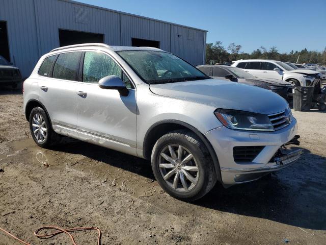 VIN WVGEP9BPXFD005655 2015 VOLKSWAGEN TOUAREG no.4