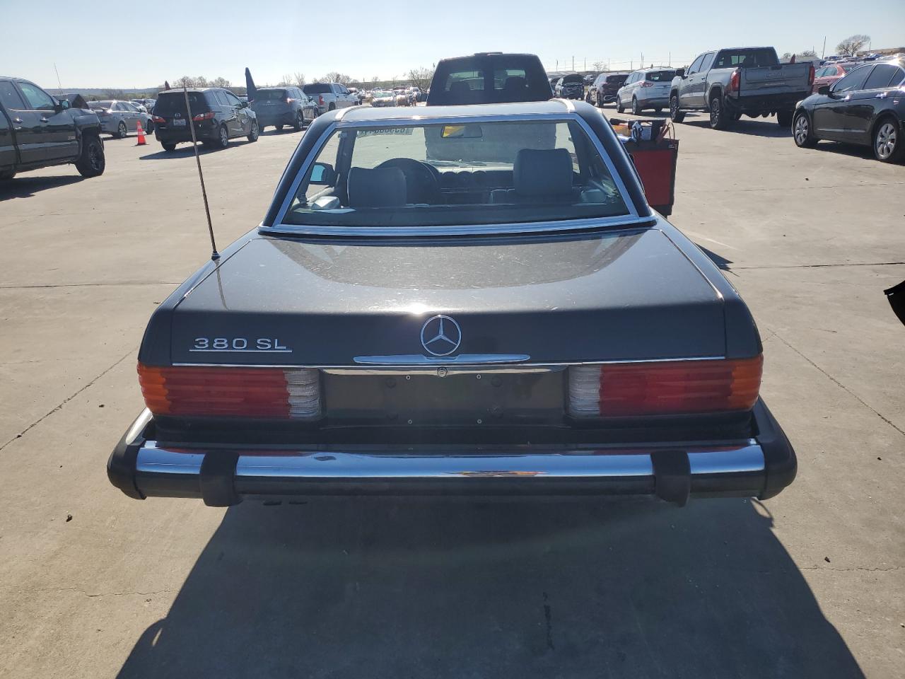 Lot #3034268074 1985 MERCEDES-BENZ 380 SL