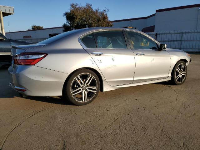 VIN 1HGCR2F66HA013580 2017 HONDA ACCORD no.3