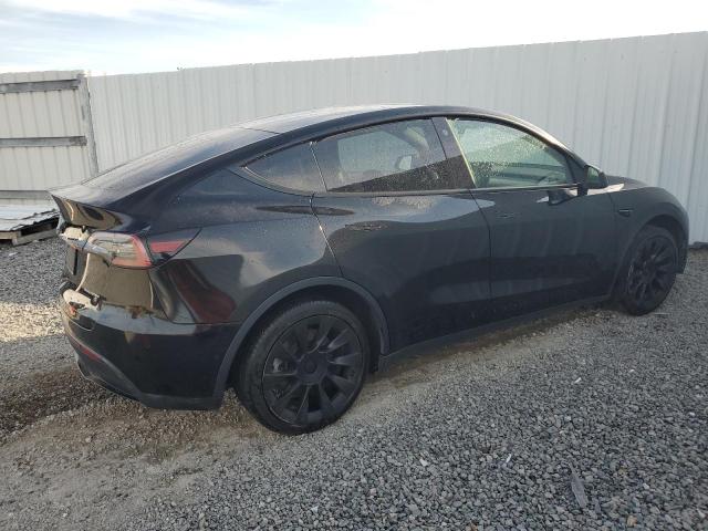 VIN 7SAYGDEE8NF481363 2022 TESLA MODEL Y no.3