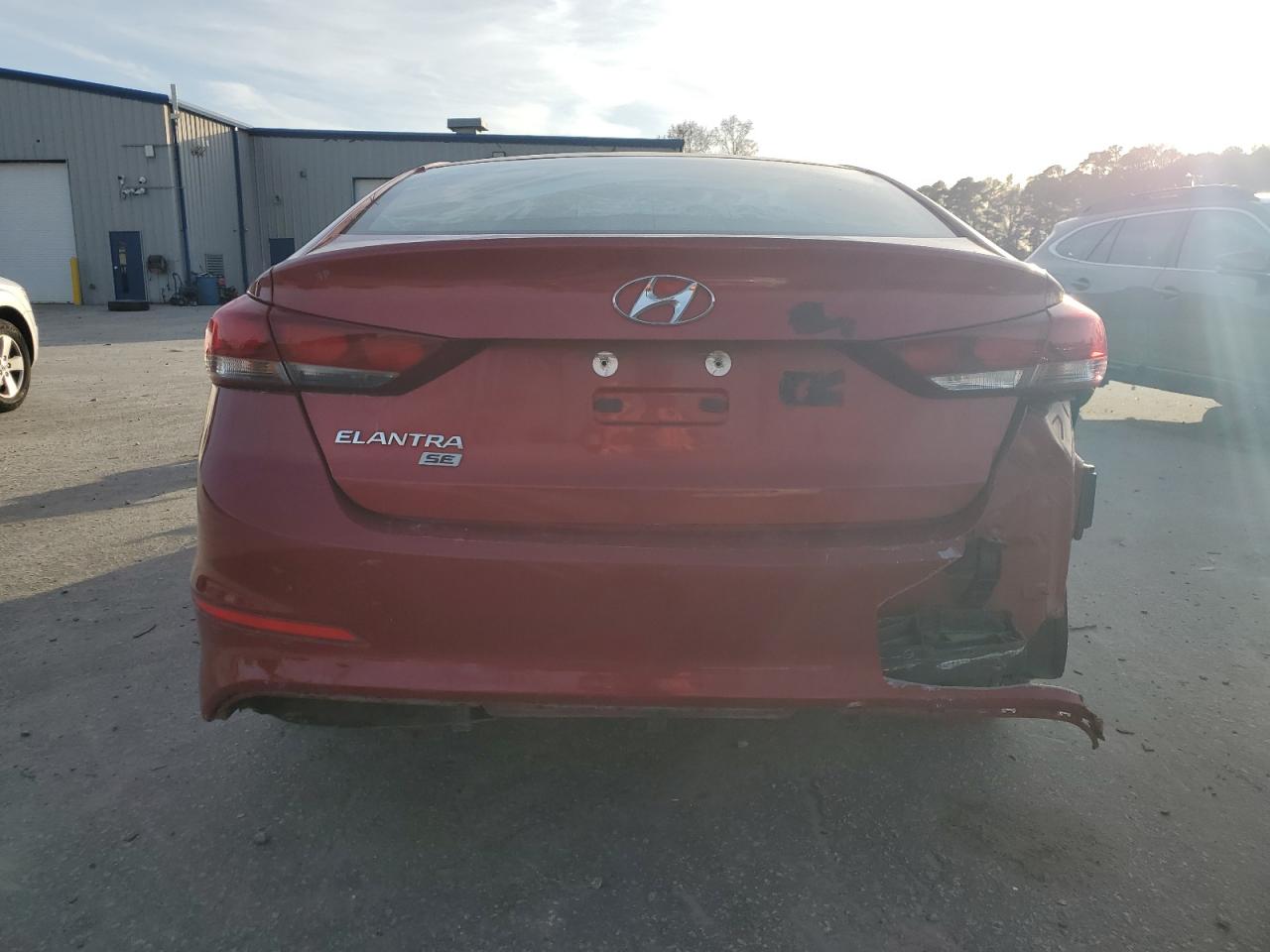 Lot #3027035792 2018 HYUNDAI ELANTRA SE