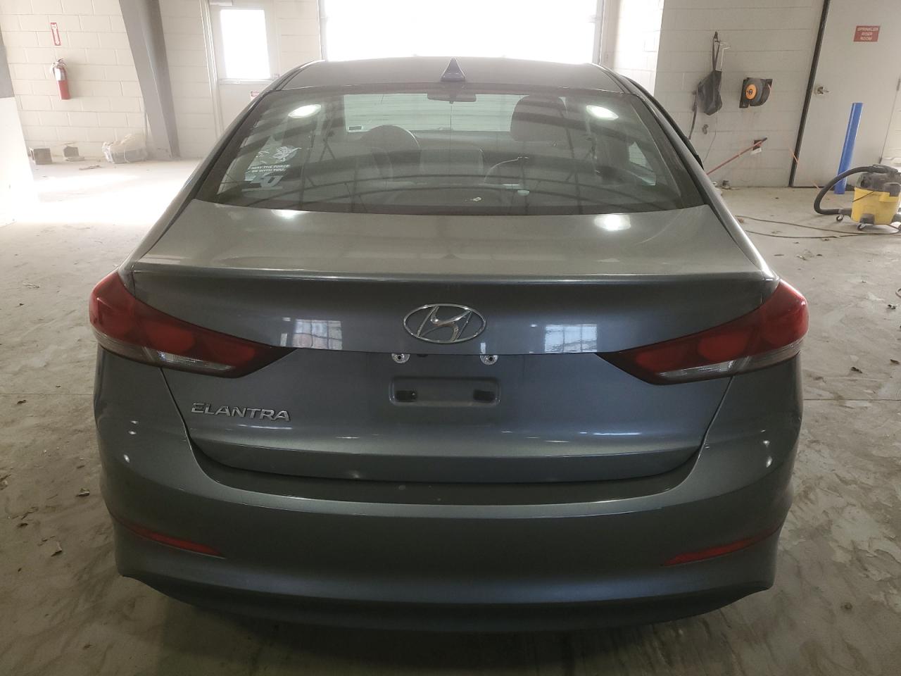 Lot #3024925426 2018 HYUNDAI ELANTRA SE