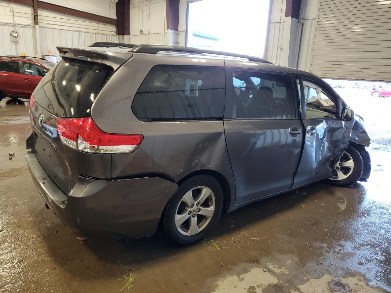 Lot #3029511356 2013 TOYOTA SIENNA LE