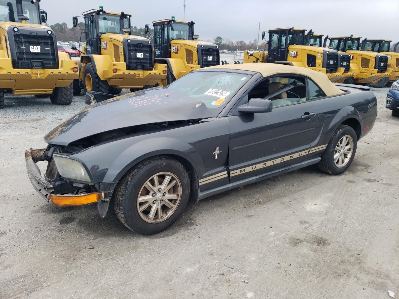  Salvage Ford Mustang