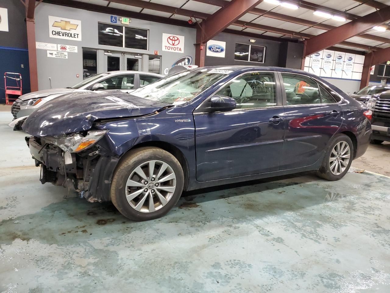 Lot #3023654985 2015 TOYOTA CAMRY HYBR