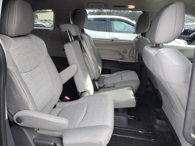 2021 TOYOTA SIENNA LE 5TDKSKFC0MS039092