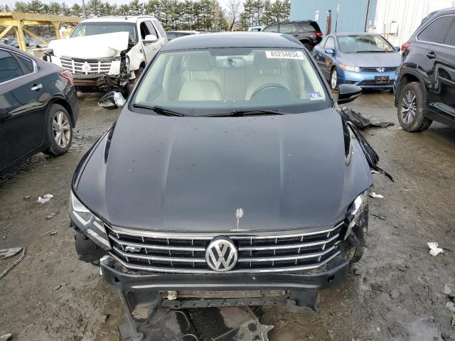 2017 VOLKSWAGEN PASSAT R-L - 1VWDT7A30HC064041