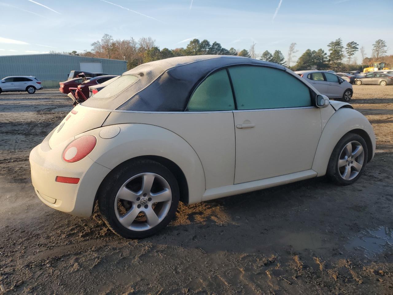 Lot #3029465684 2006 VOLKSWAGEN NEW BEETLE