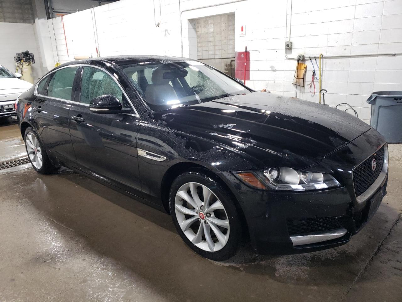 Lot #3028288809 2018 JAGUAR XF PREMIUM