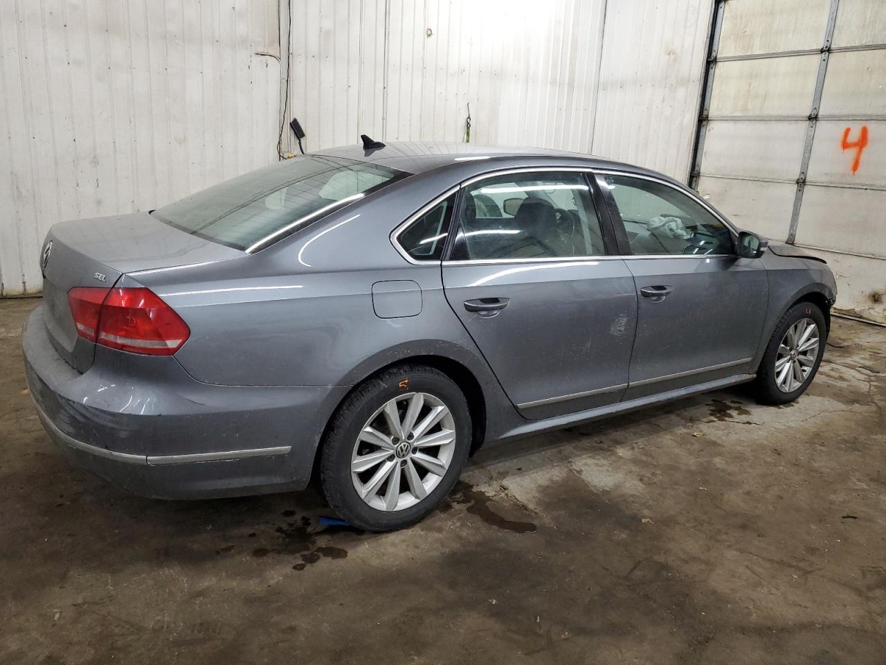 Lot #3050359887 2013 VOLKSWAGEN PASSAT SEL