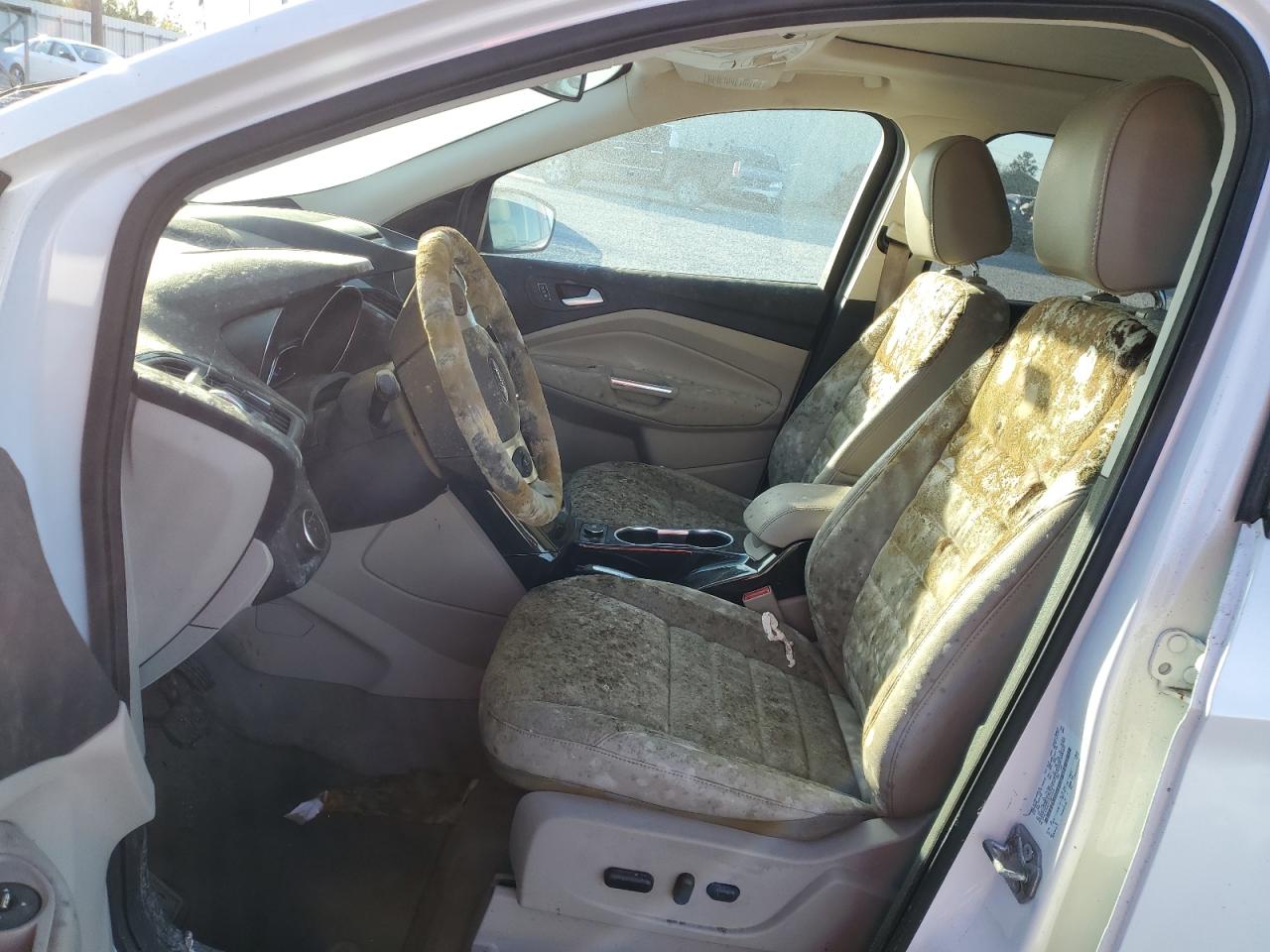 FORD ESCAPE TITANIUM