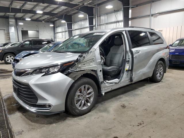 2024 TOYOTA SIENNA XLE - 5TDJSKFC6RS110461