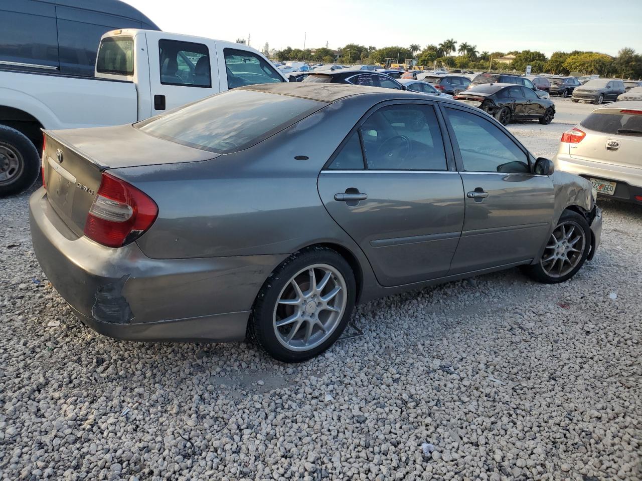 Lot #3028504940 2004 TOYOTA CAMRY LE