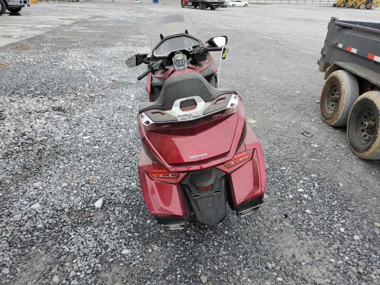 Lot #3033362809 2018 HONDA GL1800 D