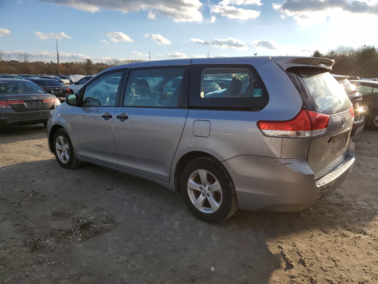 Lot #3037604012 2013 TOYOTA SIENNA