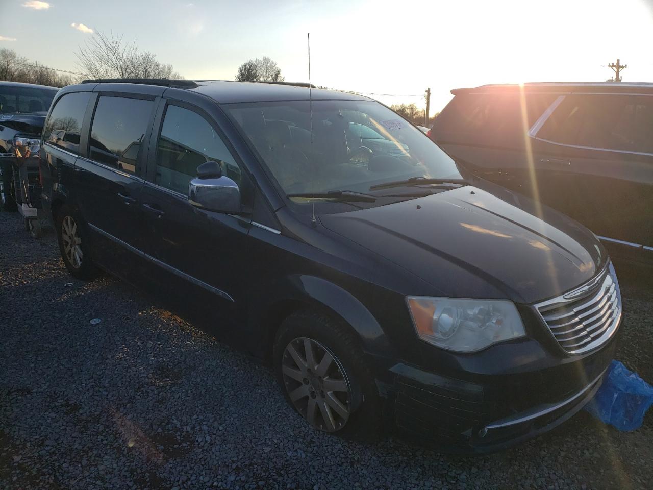 Lot #3028339797 2011 CHRYSLER TOWN & COU