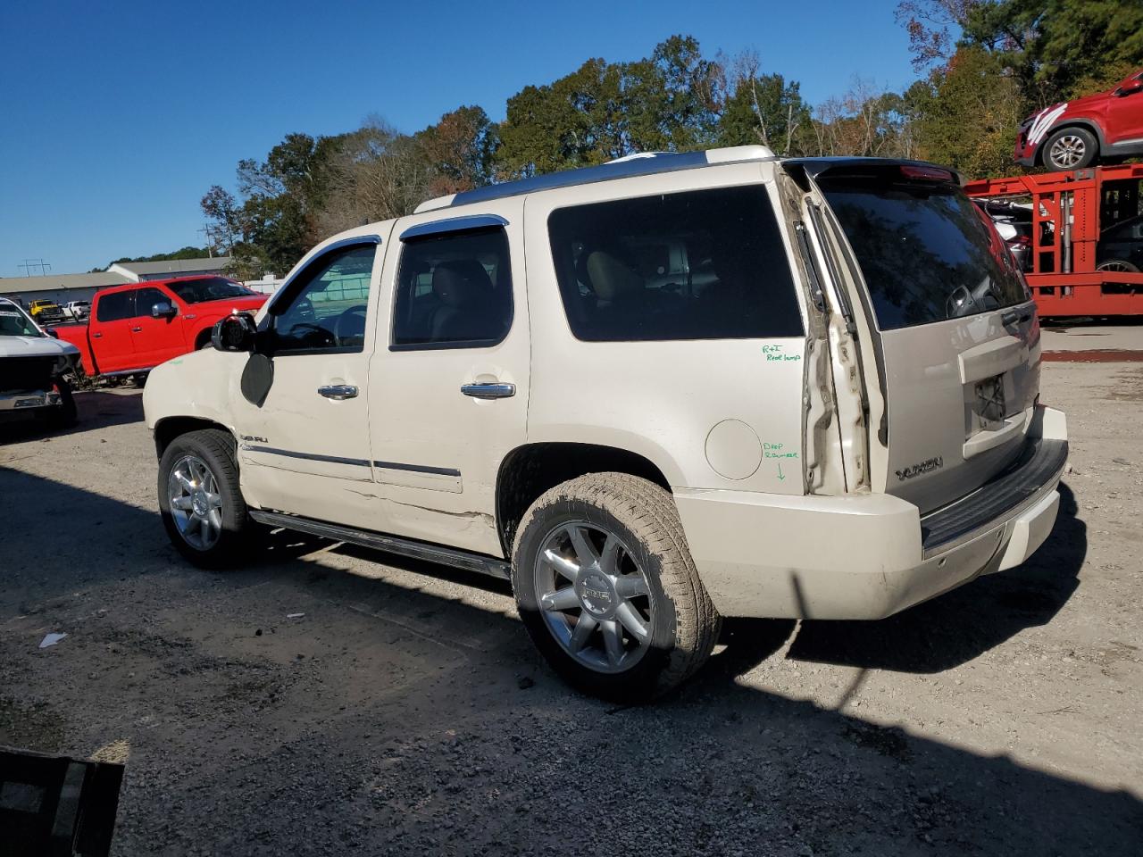 Lot #3029597115 2013 GMC YUKON DENA