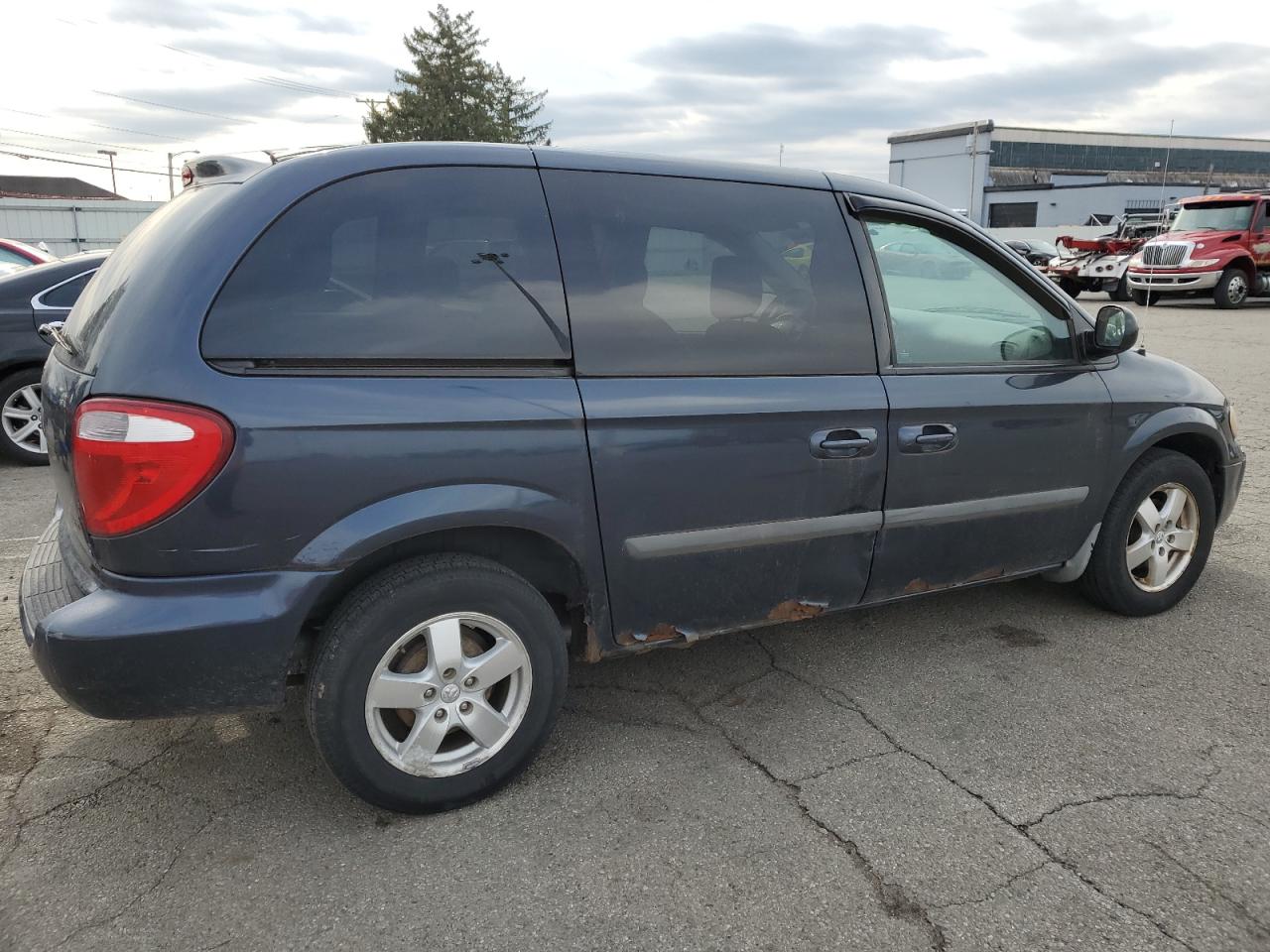 Lot #3055214002 2007 DODGE CARAVAN SX