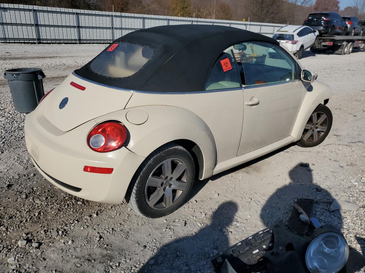 Lot #3034374104 2006 VOLKSWAGEN NEW BEETLE