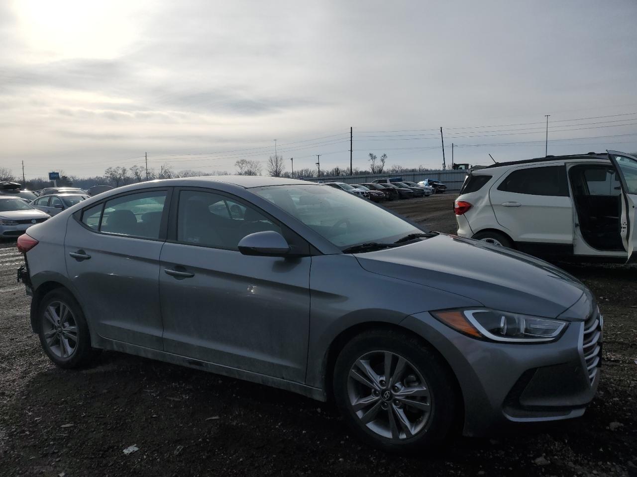 Lot #3027043799 2018 HYUNDAI ELANTRA SE