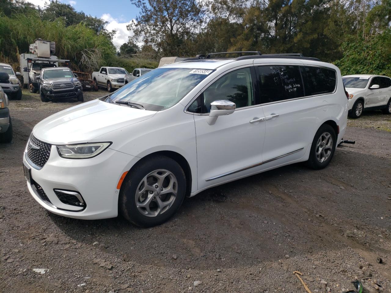  Salvage Chrysler Pacifica