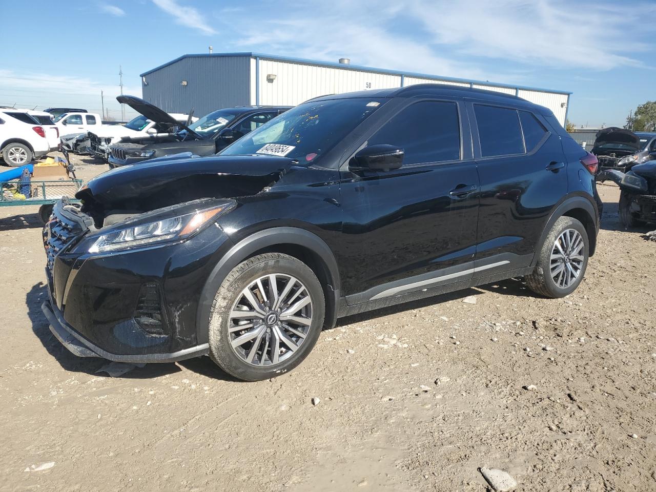  Salvage Nissan Kicks