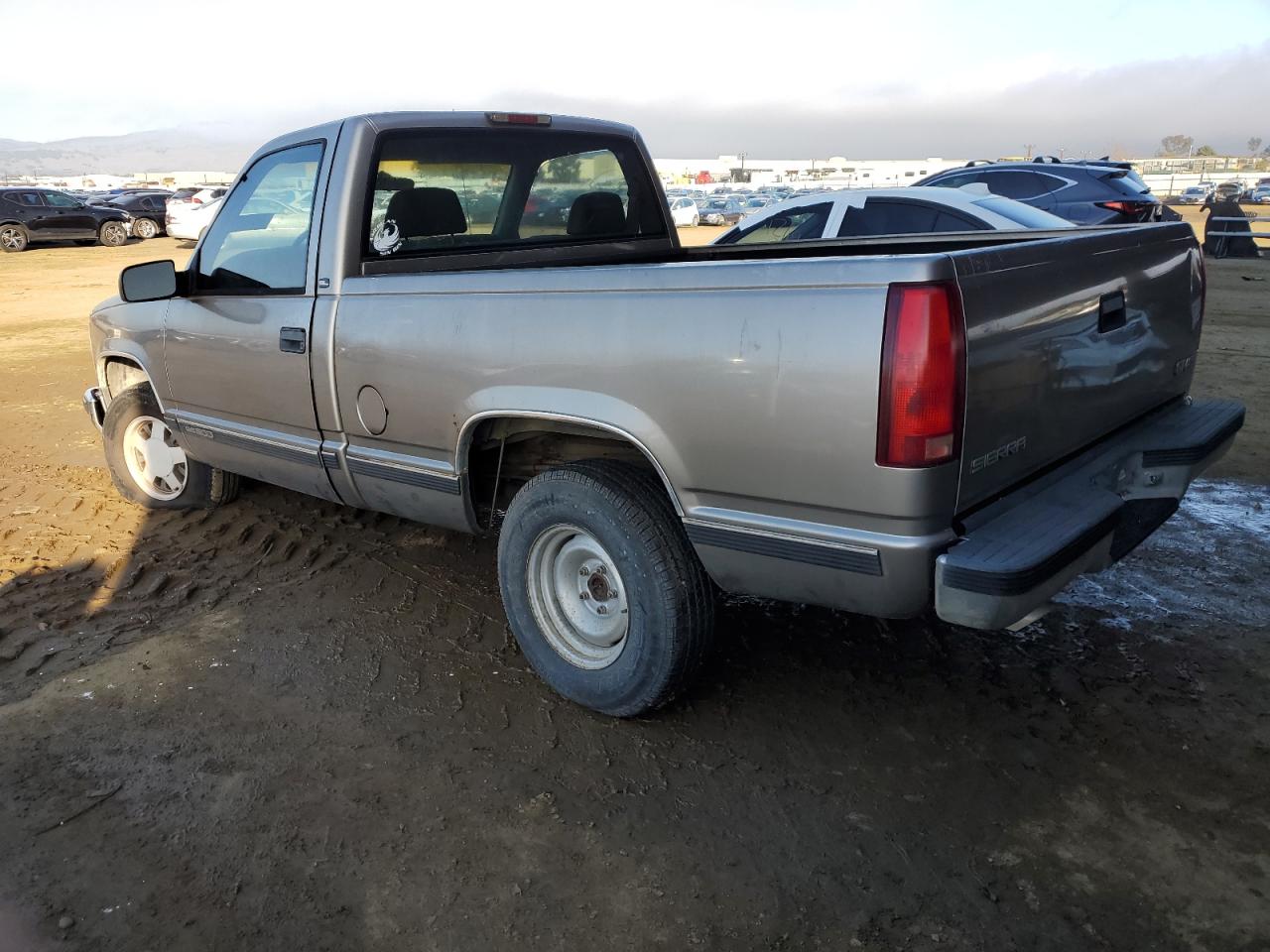 Lot #3033143012 1998 GMC SIERRA C15