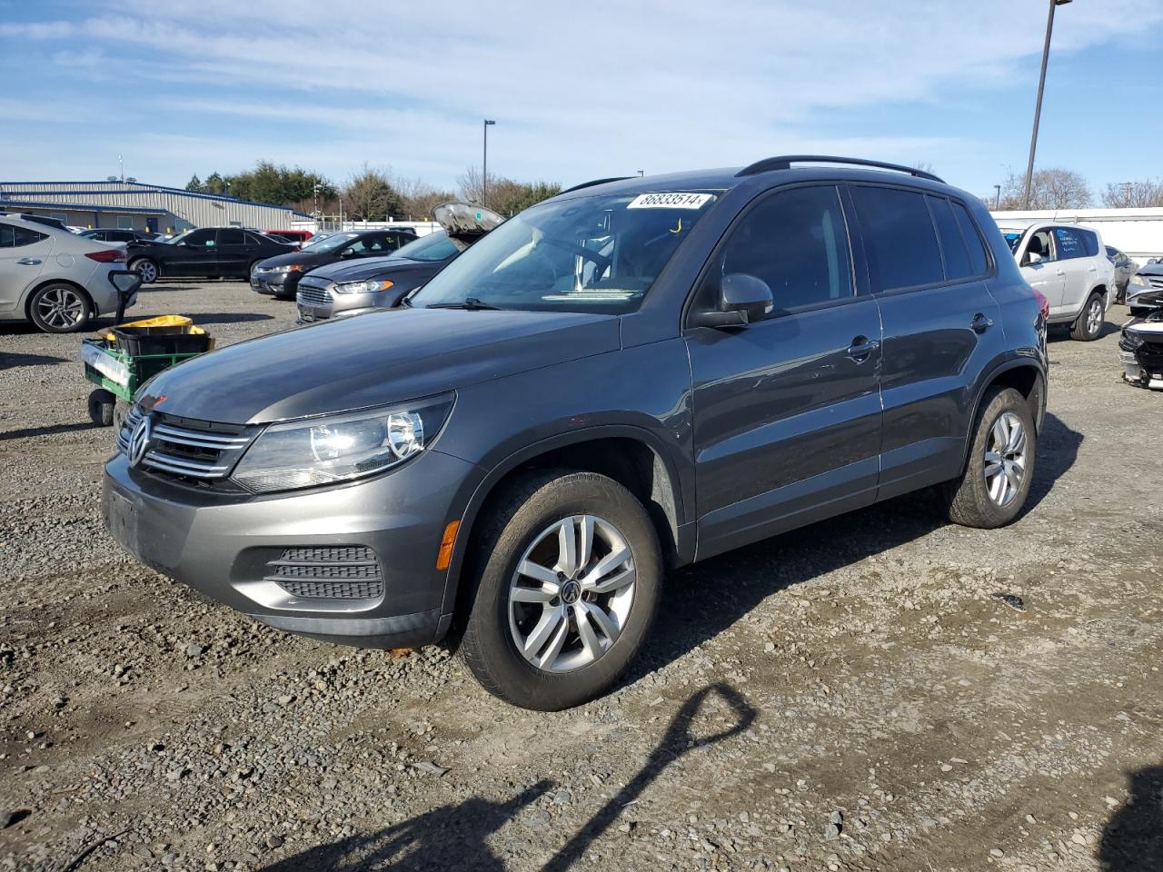 WVGAV7AX4HK034593 VOLKSWAGEN TIGUAN S 2017