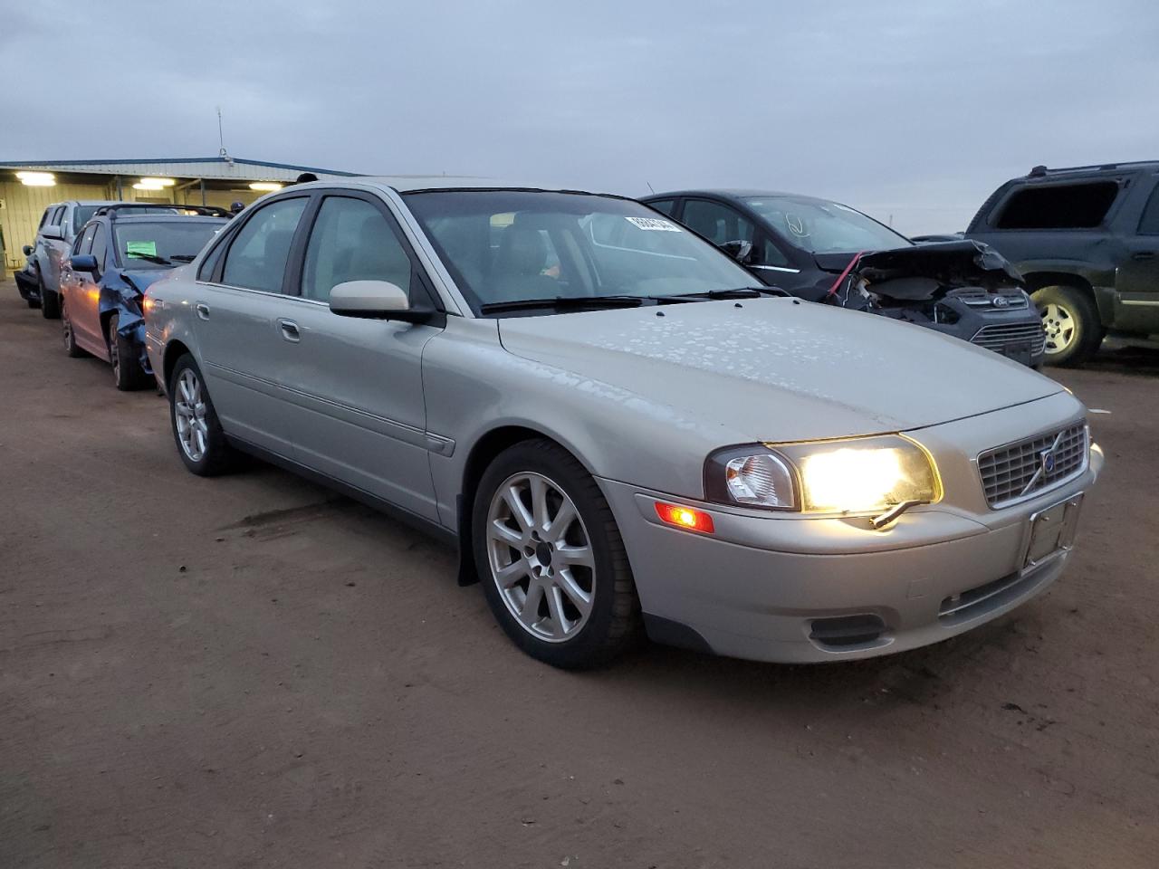 Lot #3051355644 2004 VOLVO S80 2.5T