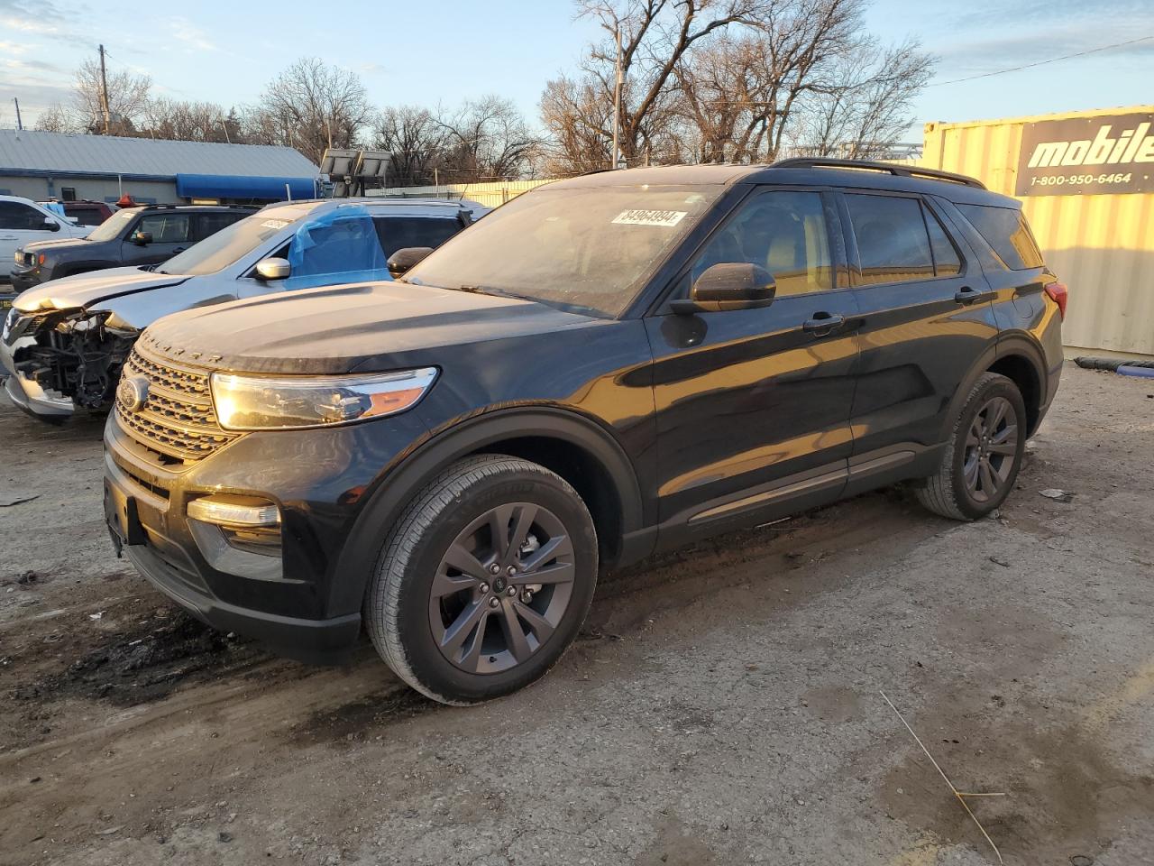  Salvage Ford Explorer