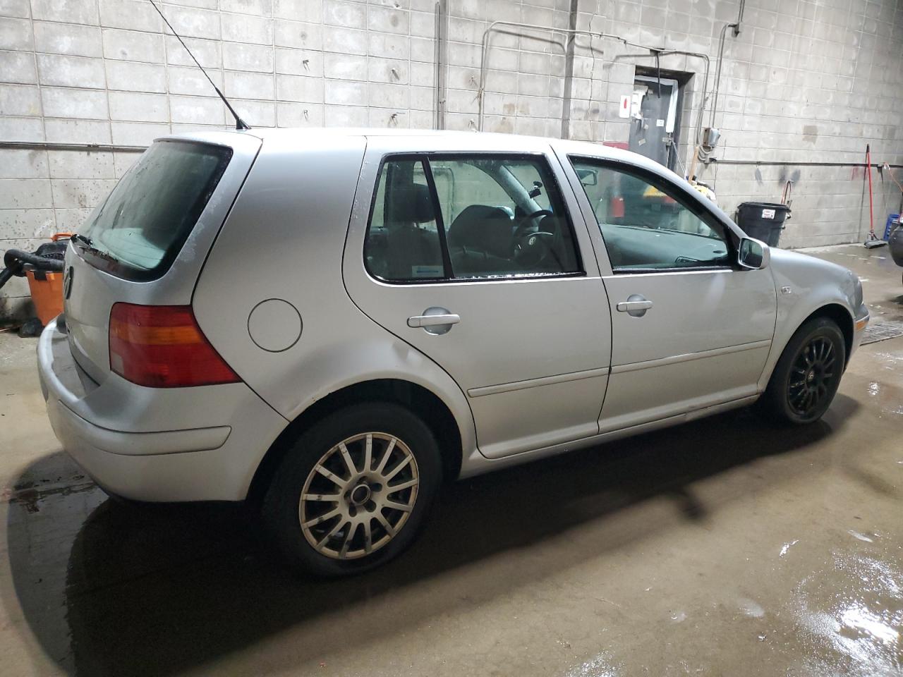 Lot #3023385290 2003 VOLKSWAGEN GOLF GLS