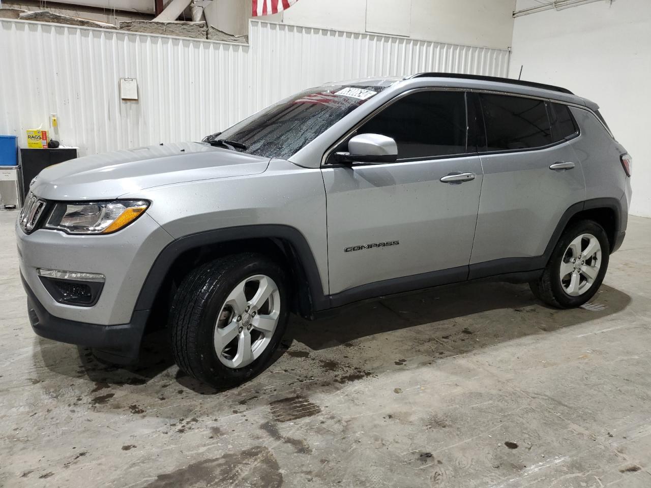  Salvage Jeep Compass