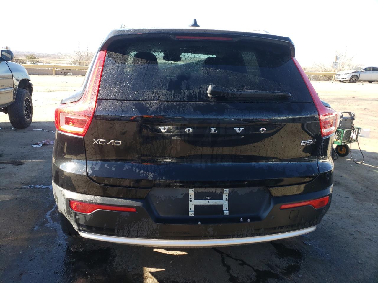 Lot #3030461461 2024 VOLVO XC40 CORE