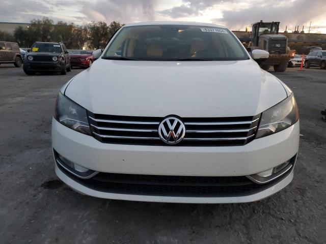 2015 VOLKSWAGEN PASSAT S - 1VWAS7A31FC106283