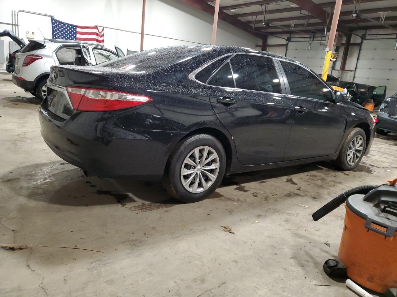 Lot #3030636110 2017 TOYOTA CAMRY LE