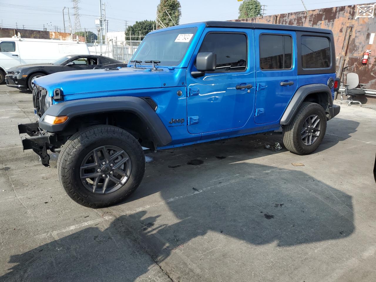  Salvage Jeep Wrangler