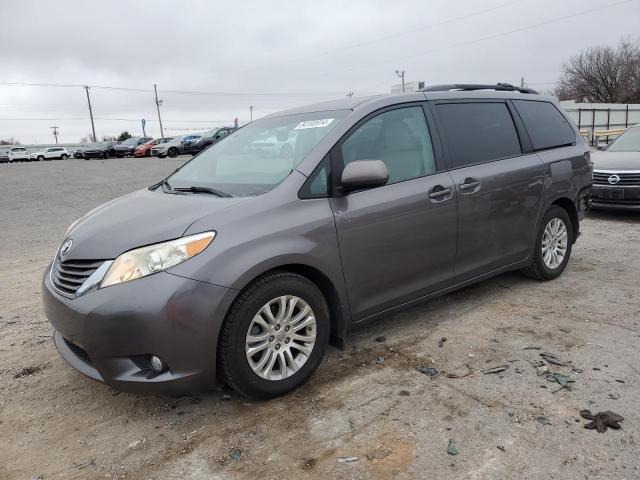 TOYOTA SIENNA XLE