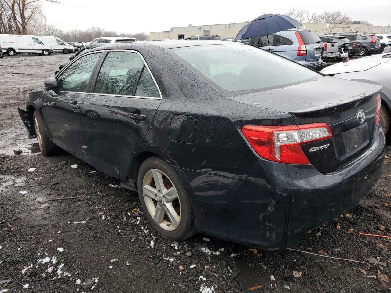 Lot #3033011014 2013 TOYOTA CAMRY L