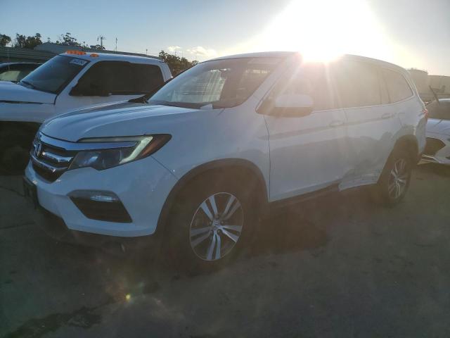 HONDA PILOT EX 2018 white  gas 5FNYF5H33JB012398 photo #1