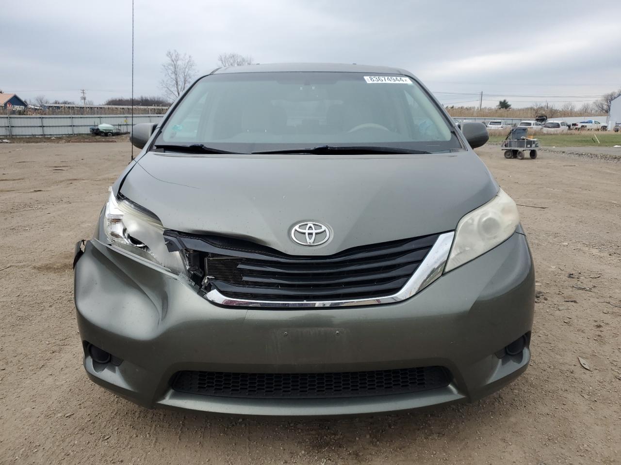 Lot #3027086831 2011 TOYOTA SIENNA LE