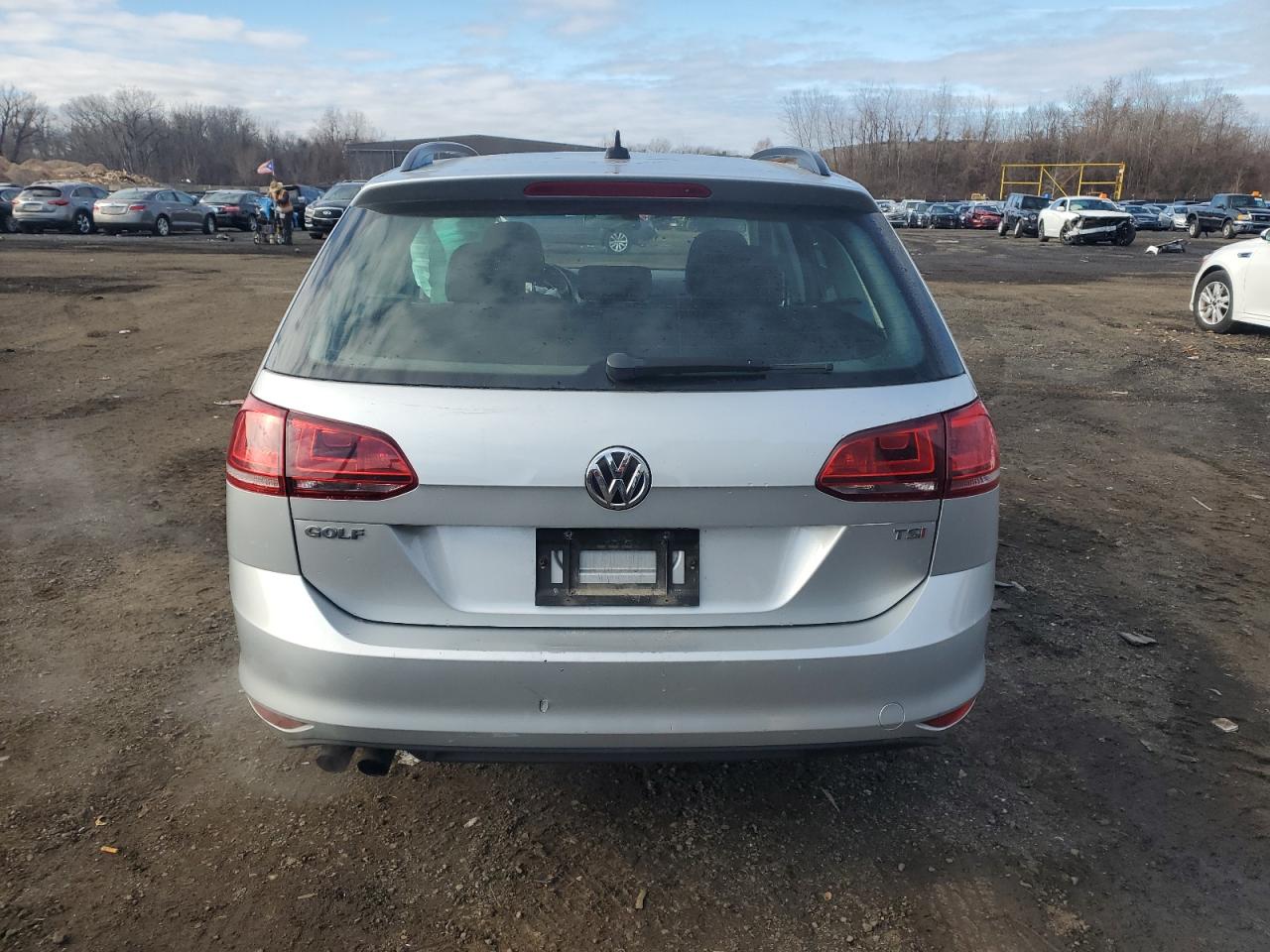 Lot #3024154919 2016 VOLKSWAGEN GOLF SPORT